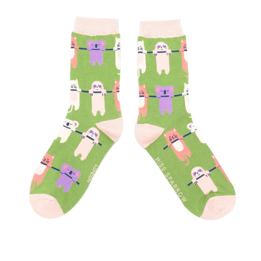 ‘Hang in There’ Moss Green Bamboo Socks