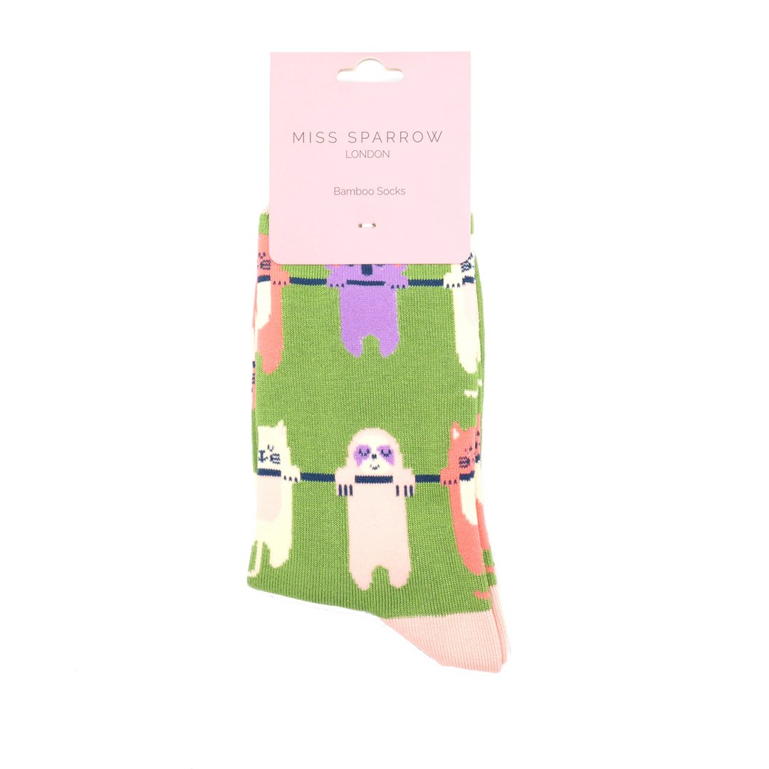 ‘Hang in There’ Moss Green Bamboo Socks