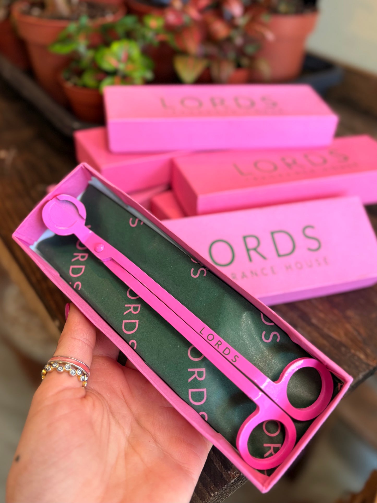 Pink Wick Trimmer - Lords Fragrance House