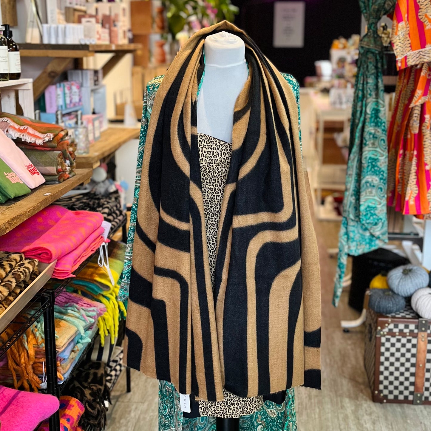 Rust & Black Geometric Midweight Scarf