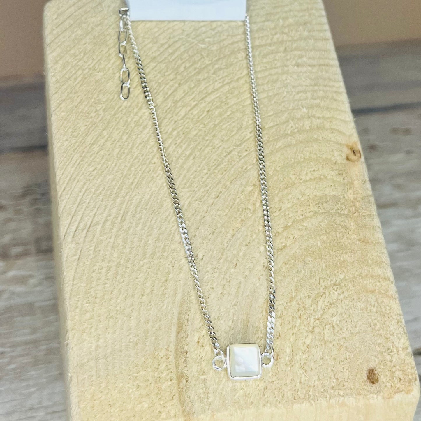 Mother Of Pearl Square Pendant Bracelet